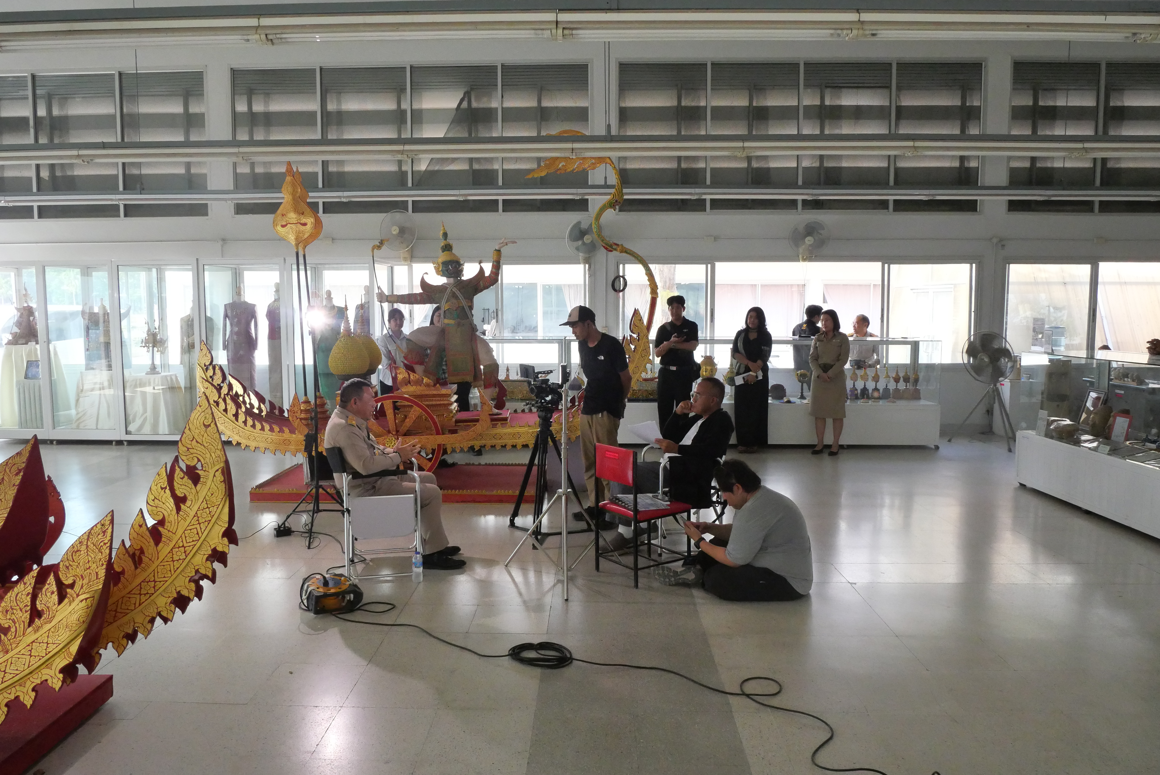 title - เลขาธิการ ส.ป.ก. บันทึกเทปให้สัมภาษณ์ภาพยนตร์สารคดีชุด “สืบสาน สร้างสุข ปวงประชา” และตรวจติดตามการดำเนินงานในพื้นที่เขตปฏิรูปที่ดิน ณ จังหวัดพระนครศรีอยุธยา